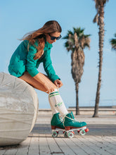 Load image into Gallery viewer, Chaya Melrose Premium - Juniper Green
